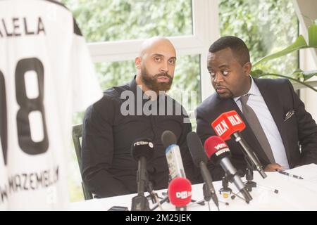 Anthony Vanden Borre und Coco Nkongolo bildeten am Donnerstag, den 02. März 2017, auf einer Pressekonferenz über die Karriere von Anthony Vanden Borre in Brüssel. BELGA FOTO FILIP DE SMET Stockfoto