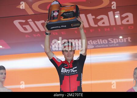 Swiss Silvan Dillier vom BMC Racing Team feiert nach der sechsten Etappe der Giro 2017 Radtour, 217 km von Reggio Calabria nach Terme Luigiane, Italien, Donnerstag, 11. Mai 2017. BELGA FOTO YUZURU SUNADA Stockfoto