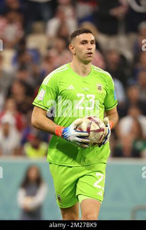 Argentinischer Torwart Emiliano Martinez alias Damian Martinez während der FIFA-Weltmeisterschaft 2022, Halbfinalspiel zwischen Argentinien und Kroatien am 13. Dezember 2022 im Lusail Stadium in Al Daayen, Katar - Photo Jean Catuffe / DPPI Stockfoto