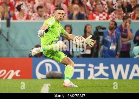 Argentinischer Torwart Emiliano Martinez alias Damian Martinez während der FIFA-Weltmeisterschaft 2022, Halbfinalspiel zwischen Argentinien und Kroatien am 13. Dezember 2022 im Lusail Stadium in Al Daayen, Katar - Photo Jean Catuffe / DPPI Stockfoto