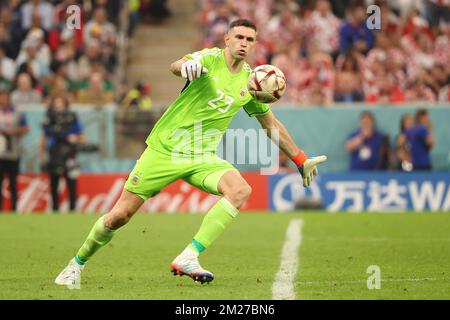 Argentinischer Torwart Emiliano Martinez alias Damian Martinez während der FIFA-Weltmeisterschaft 2022, Halbfinalspiel zwischen Argentinien und Kroatien am 13. Dezember 2022 im Lusail Stadium in Al Daayen, Katar - Photo Jean Catuffe / DPPI Stockfoto