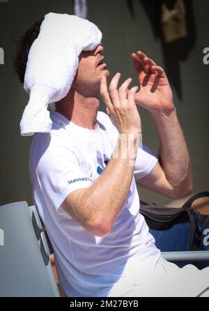 Andy Murray pictured during a training practice at the Roland Garros French Open tennis tournament, in Paris, France, Thursday 25 May 2017. The Roland Garros Grand Slam takes place from 22 May to 11 June 2017. BELGA PHOTO VIRGINIE LEFOUR Stock Photo
