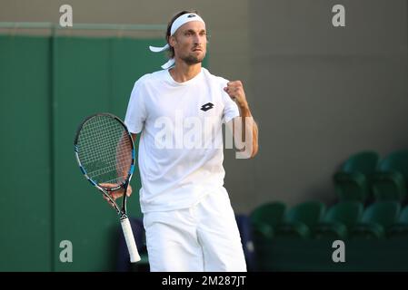 Belgischer Ruben Bemelmans (ATP 124) feiert während eines Tennisspiels gegen den südafrikanischen Kevin Anderson (ATP 42), in der dritten Runde der MännerSingles beim Grand-Slam-Tennisturnier in Wimbledon im All England Tennis Club im Südwesten Londons, Großbritannien, Freitag, den 07. Juli 2017. BELGA FOTO BENOIT DOPPPAGNE Stockfoto