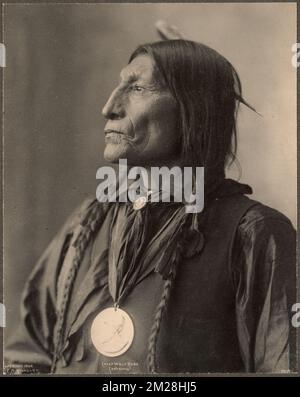 Chief Wolf Robe, Cheyenne , Indians of North America, Cheyenne Indians, Trans-Mississippi und International Exposition 1898 : Omaha, Neb.. Fotos des amerikanischen Westens Stockfoto