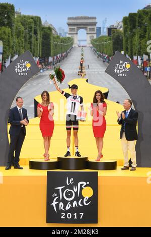 French Warren Barguil von Team Sunweb erhält den Combativity Award für den aggressivsten Fahrer in der 104.. Ausgabe des Radrennen Tour de France, Sonntag, den 23. Juli 2017 in Paris, Frankreich. Die diesjährige Tour de France findet vom ersten Juli bis zum 23.. Juli statt. BELGA-FOTOPOOL FRANCK FAUGERE Stockfoto