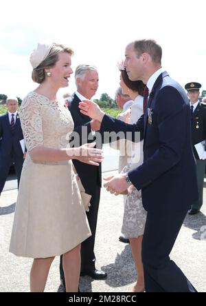 Königin Mathilde von Belgien, König Philippe - Filip von Belgien, die britische Prinzessin Kate, die Herzogin von Cambridge und der britische Prinz William, der Herzog von Cambridge, verlassen sich nach den gedenkfeiern auf dem Friedhof der Commonwealth-Friedhöfe Tyne Cot, Teil der Gedenkfeier für das hundertste von Passchendaele, Die dritte Schlacht von Ypern am 30.. Und 31.. Juli 2017, Montag, 31. Juli 2017. BELGA FOTOPOOL BENOIT DOPPPAGNE Stockfoto