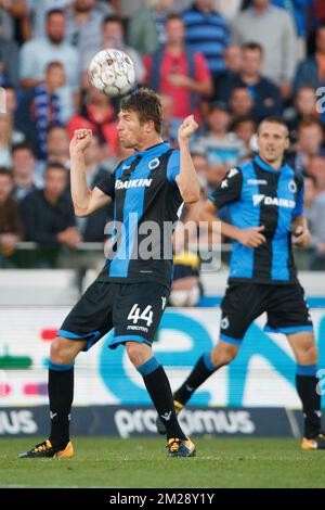 Der Brandon Mechele des Vereins kämpft während des Spiels der Jupiler Pro League zwischen Club Brügge und KAS Eupen in Brügge um den Ball, Sonntag, den 06. August 2017, am zweiten Tag der Jupiler Pro League, der belgischen Fußballmeisterschaft 2017-2018. BELGA FOTO KURT DESPLENTER Stockfoto