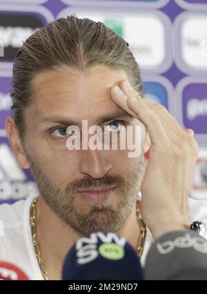 Anderlechts Assistenztrainer Nicolas Frutos wurde auf einer Pressekonferenz von Assistenztrainer Nicolas Frutos im Vorfeld des morgigen Spiels von 1/16 Finalen des belgischen Pokals am Dienstag, den 19. September 2017 in Brüssel abgebildet. Gestern hat Sporting Anderlecht den Schweizer Cheftrainer Weiler entlassen, nachdem er in den ersten sieben Spielen 9 von 21 Punkten gesammelt hatte. BELGA FOTO THIERRY ROGE Stockfoto