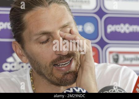 Anderlechts Assistenztrainer Nicolas Frutos wurde auf einer Pressekonferenz von Assistenztrainer Nicolas Frutos im Vorfeld des morgigen Spiels von 1/16 Finalen des belgischen Pokals am Dienstag, den 19. September 2017 in Brüssel abgebildet. Gestern hat Sporting Anderlecht den Schweizer Cheftrainer Weiler entlassen, nachdem er in den ersten sieben Spielen 9 von 21 Punkten gesammelt hatte. BELGA FOTO THIERRY ROGE Stockfoto