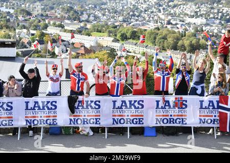 Norwegische Fans beim Straßenrennen der Herren auf der UCI Road World Cycling Championships 2017 in Bergen, Norwegen, am Sonntag, den 24. September 2017. BELGA FOTO YORICK JANSENS Stockfoto