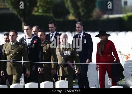 Der britische Prinz William, der Herzog von Cambridge, und Prinzessin Astrid von Belgien wurden auf einer Gedenkfeier auf dem Friedhof der Commonwealth-Kriegsgräber Tyne Cot für den 100. Geburtstag von Passchendaele, die dritte Schlacht von Ypern am 30.. Und 31.. Juli 2017, Donnerstag, den 12. Oktober 2017 in Passendale, Zonnebeke, abgebildet. BELGA FOTO KURT DESPLENTER Stockfoto