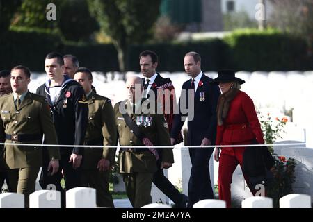 Der britische Prinz William, der Herzog von Cambridge, und Prinzessin Astrid von Belgien wurden auf einer Gedenkfeier auf dem Friedhof der Commonwealth-Kriegsgräber Tyne Cot für den 100. Geburtstag von Passchendaele, die dritte Schlacht von Ypern am 30.. Und 31.. Juli 2017, Donnerstag, den 12. Oktober 2017 in Passendale, Zonnebeke, abgebildet. BELGA FOTO KURT DESPLENTER Stockfoto