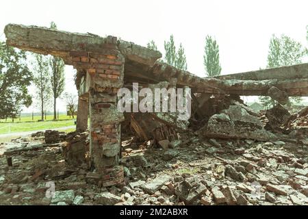 Gaskammer und Krematorruinen im Konzentrationslager Bikernau-Auschwitz II Stockfoto