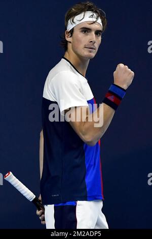 Stefanos Tsitsipas wurde während eines Finalspiels 1/2 zwischen dem belgischen David Goffin und dem griechischen Stefanos Tsitsipas am fünften Tag des ATP Antwerpener Tennisturnier auf Hartplatz am Freitag, den 20. Oktober 2017 in Antwerpen gezeigt. BELGA FOTO DIRK WAEM Stockfoto