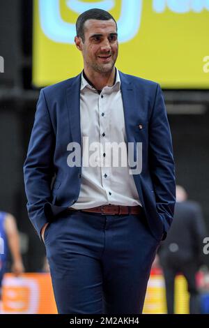 Antwerpens Cheftrainer Roel Moors wurde während des Basketballspiels zwischen Antwerpen Giants und Mons-Hainaut am sechsten Tag des EuroMillions League Basketballwettbewerbs am Samstag, den 28. Oktober 2017 in Antwerpen fotografiert. BELGA FOTO LUC CLAESSEN Stockfoto