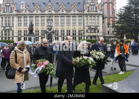 Vrije Universiteit Brussels Rector Caroline Pauwels (L) , Brussels City Mayor Philippe Close (C) und ULB Rector Yvon Englert (R), gemalt während der Saint-Verhaegen / Sint-Verhaegen - Saint-Ve-Feier der VUB (Vrije Universiteit Brussel) und ULB (Universite Libre de Bruxelles) am Montag, 20. November 2017 in Brüssel. Die Studentenverbände ULB und VUB ehren den Gründer der VUB/ULB Pierre-Theodore Verhaegen. BELGA FOTO LAURIE DIEFFEMBACQ Stockfoto