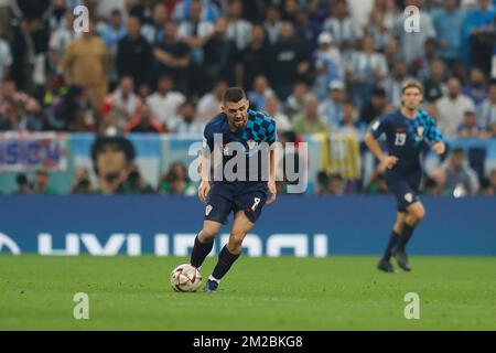 Al Daayen, Katar. 13.. Dezember 2022. Mateo Kovacic (CRO) Fußball : FIFA Weltmeisterschaft Katar 2022 Halbfinalspiel Argentinien 3-0 Kroatien im Lusail-Stadion in Al Daayen, Katar . Kredit: Mutsu Kawamori/AFLO/Alamy Live News Stockfoto