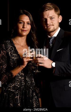 Der Tennisspieler David Goffin und Stephanie, die Freundin von Goffin, bildeten sich am Galaabend für die Sportler-Auszeichnungen des Jahres 2017, Samstag, den 16. Dezember 2017, in Brüssel. BELGA-FOTOPOOL PHILIPPE HÄKELCHEN Stockfoto