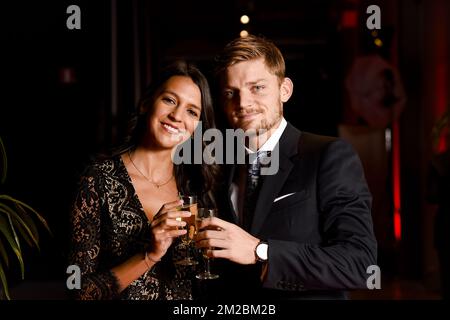 Der Tennisspieler David Goffin und Stephanie, die Freundin von Goffin, bildeten sich am Galaabend für die Sportler-Auszeichnungen des Jahres 2017, Samstag, den 16. Dezember 2017, in Brüssel. BELGA-FOTOPOOL PHILIPPE HÄKELCHEN Stockfoto