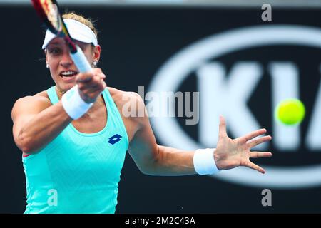 Die belgische Yanina Wickmayer wurde während eines Tennisspiels zwischen der belgischen Yanina Wickmayer (WTA 115) und dem australischen Priscilla Hon (WTA 214) in der zweiten Qualifikationsrunde für das Frauen-Singles-Turnier beim „Australian Open“ Tennis Grand Slam am Freitag, den 12. Januar 2018 in Melbourne, Australien, fotografiert. Der erste Grand Slam der Saison findet vom 15. Bis 28. Januar statt. BELGA FOTO PATRICK HAMILTON BELGA FOTO PATRICK HAMILTON Stockfoto