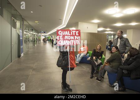 Abbildung zeigt einen Protest im Krankenhaus „CHR de la Citadelle“ in Lüttich, Donnerstag, den 25. Januar 2018. BELGA FOTO KOEN BLANCKAERT Stockfoto