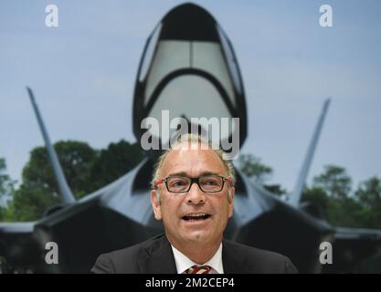 Christian Boas, Generaldirektor der ASCO, zeigte sich während eines Treffens zur Bestätigung der langfristigen Zusammenarbeit zwischen ASCO Industries und Lockheed Martin und der Präsentation eines F-35-Flugsimulators am Donnerstag, den 25. Januar 2018 in Zaventem. BELGA FOTO LAURIE DIEFFEMBACQ Stockfoto