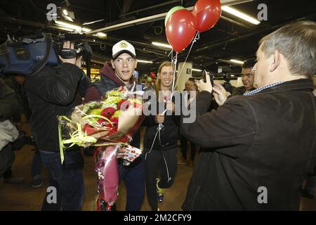Mertens' coach and partner Robbe Ceyssens and Belgian Elise Mertens pictured during the return of Belgian Elise Mertens (WTA 37) at Brussels airport in Zaventem, after the Australian Open tennis tournament, Saturday 27 January 2018. Mertens reached the semifinals of the women's singles tournament at the 'Australian Open' tennis Grand Slam, where she was defeated by Danish Wozniacki on Thursday. Stockfoto