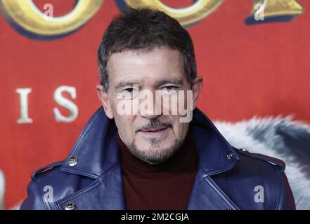 New York, Usa. 13.. Dezember 2022. Antonio Banderas trifft auf dem roten Teppich auf der Premiere von „Puss in Boots: The Last Wish“ im Jazz im Lincoln Center in New York City am Dienstag, den 13. Dezember 2022 ein. Foto: John Angelillo/UPI Credit: UPI/Alamy Live News Stockfoto