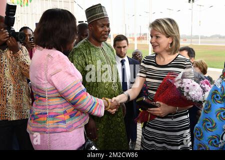 Königin Mathilde von Belgien bei der Ankunft am Kotoka International Airport am ersten Tag eines Besuchs der Königin in Ghana, mit Schwerpunkt auf nachhaltigen Entwicklungszielen, in Accra, Mittwoch, den 07. Februar 2018. BELGA FOTO ERIC LALMAND Stockfoto