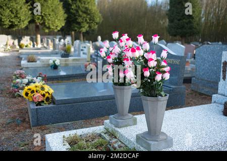 Friedhof. | Cimetière. 05/05/2016 Stockfoto