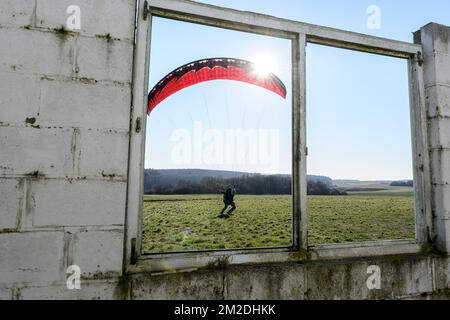 Gleitschirmfliegen | Vol libre et entrainement avec un parapente 26/02/2018 Stockfoto