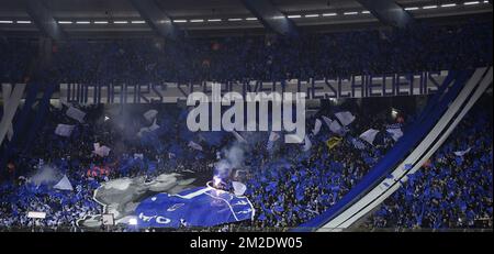 Die Fans von Genk bildeten sich vor dem Start eines Fußballspiels zwischen KRC Genk und Standard de Liege, dem Endspiel des Croky-Cup-Wettbewerbs, am Samstag, den 17. März 2018 in Brüssel. BELGA FOTO YORICK JANSENS Stockfoto