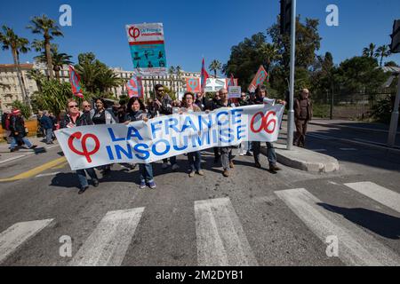 Demonstration in Nizza im Rahmen des Nationalstreiks in Frankreich in vielen Bereichen wie dem öffentlichen Dienst, der nationalen Bildung, dem Verkehr, der Krankenhausfunktion usw. | Manifestation à Nice dans le cadre de la grève nationale en France dans de très nombreux secteurs comme dans la fonction publique, éducation nationale, Transports, fonction hospitalière entre autres. 22/03/2018 Stockfoto