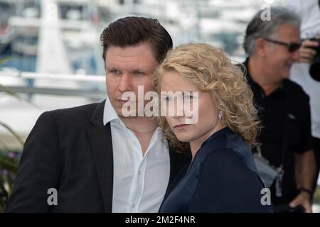 Fotogelegenheit des Films „vGrans“ im Palais des Festival de Cannes während des 71. Filmfestivals in Cannes. Schauspieler Eero Milonoff und Schauspielerin Eva Melander | Fotoruf des Films 'Grans'l au Palais des Festival de Cannes Lors du 71 Themenfestival de Cannes. l'acteur Eero Milonoff et l'actrice Eva Melander 09/05/2018 Stockfoto