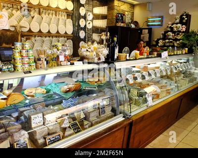 Essen | Alimentation fromager étalage à Roquefort 13/05/2018 Stockfoto