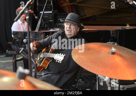 Das Jazz-Wochenende in Brüssel ist ein großartiger Ort. Philippe Catherine Live über den Grand-Place in Brüssel: JMQuinet/Reporter 26/05/2018 Stockfoto