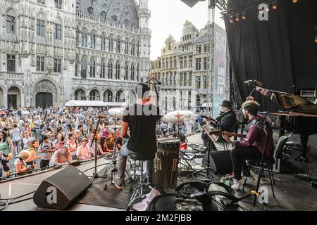 Das Jazz-Wochenende in Brüssel ist ein großartiger Ort. Philippe Catherine Live über den Grand-Place in Brüssel: JMQuinet/Reporter 26/05/2018 Stockfoto