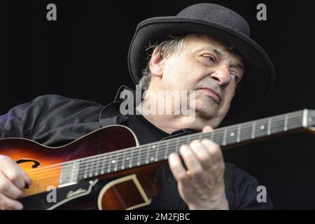 Das Jazz-Wochenende in Brüssel ist ein großartiger Ort. Philippe Catherine Live über den Grand-Place in Brüssel: JMQuinet/Reporter 26/05/2018 Stockfoto