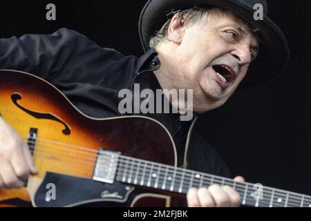 Das Jazz-Wochenende in Brüssel ist ein großartiger Ort. Philippe Catherine Live über den Grand-Place in Brüssel: JMQuinet/Reporter 26/05/2018 Stockfoto