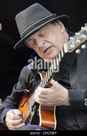 Das Jazz-Wochenende in Brüssel ist ein großartiger Ort. Philippe Catherine Live über den Grand-Place in Brüssel: JMQuinet/Reporter 26/05/2018 Stockfoto