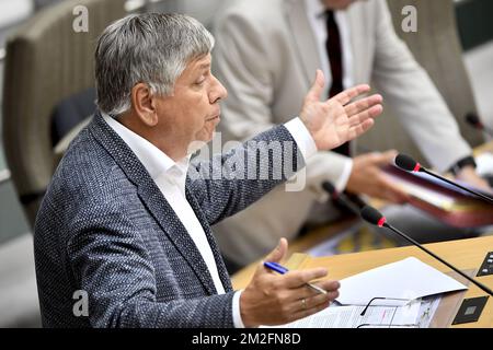 Flämischer Minister für Wohlfahrt, Jo Vandeurzen, auf einer Plenartagung des flämischen Parlaments am Mittwoch, den 30. Mai 2018 in Brüssel abgebildet. BELGA FOTO JASPER JACOBS Stockfoto