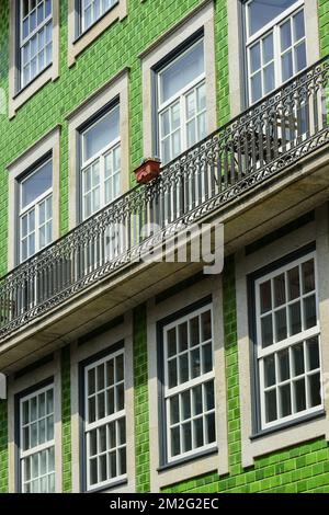 Die schöne Stadt Porto, Fassade und Balkon im historischen Zentrum von Ribeira | La ville de Porto Fassade und Balkons dans le quartier Histororique de Ribeira 12/06/2018 Stockfoto