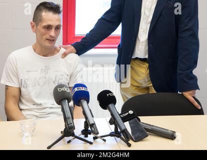 Dimitri Herman und Alain Klinkenberg, CEO von CIMEDE, wurden auf einer Pressekonferenz von Atelier de l'Avenir in Grace-Hollogne mit dem Bruder von Lüttich, der am Mittwoch, den 20. Juni 2018, Benjamin Herman in Grace-Hollogne erschoss, vorgestellt. Einige Medien haben heute Morgen einen Durchsuchungsbefehl für Dimitri Herman angekündigt. Es wurde eine Pressekonferenz organisiert, um zu behaupten, dass es keine solche Erpressung gibt. Dimitri wurde von der Polizei nur als Zeuge nach der Schießerei mit seinem Bruder gehört. BELGA FOTO BENOIT DOPPPAGNE Stockfoto