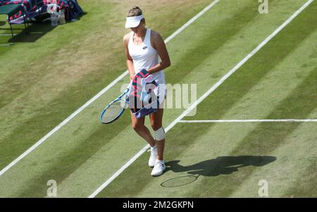 Belgische Elise Mertens (WTA 15), abgebildet während eines Tennisspiels gegen die slowakische Dominika Cibulkova (WTA 33), in der dritten Runde der Damen-Singles beim Grand-Slam-Tennisturnier Wimbledon 2018 im All England Tennis Club, im Südwesten Londons, Großbritannien, Samstag, den 07. Juli 2018. BELGA PHOTO VIRGINIE LEFOUR Stockfoto