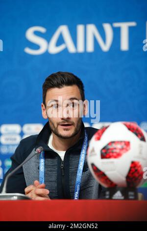 Der französische Torwart Hugo Lloris wurde auf einer Pressekonferenz der französischen Fußballnationalmannschaft „Les Bleus“ am Montag, den 09. Juli 2018 in Sankt Petersburg, Russland, gefilmt. Die belgische Fußballnationalmannschaft, die Red Devils, hat sich für das Halbfinale der FIFA-Weltmeisterschaft 2018 qualifiziert. Am Dienstag treffen sie sich mit Frankreich. BELGA FOTO BRUNO FAHY Stockfoto