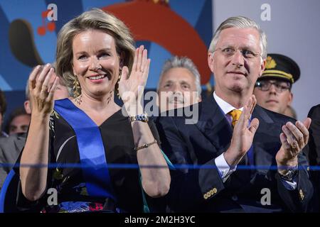 Le PLUS Grand bal populaire de Belgique sur la Place du jeu de balle dans les Marolles en Presence de SAR Philippe et Mathilde | der größte lokale Tanz Belgiens in den Marolles am Abend vor dem Nationalfeiertag In Gegenwart von HM, dem König Philippe und ihrer Majestät, der Königin Mathilde von Belgien, Blick auf den Hauptplatz - Place du Jeu de balle 20/07/2018 Stockfoto