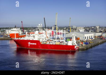 Fugro Venturer, geophysical & hydrographic survey vessel docked in the Aberdeen port, Aberdeenshire, Scotland, UK | Le port d'Aberdeen, Ecosse, Royaume-Uni 19/06/2018 Stock Photo