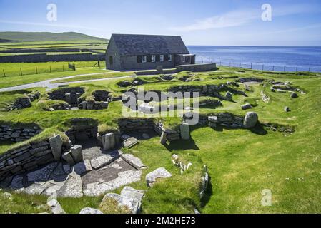 Besucherzentrum in Jarlshof, archäologische Stätte mit 2500 prähistorischen und nordischen Siedlungen in Sumburgh Head, Shetland Islands, Schottland, Großbritannien | Jarlshof, Site archéologique à Sumburgh Head, Shetland, Ecosse 13/06/2018 Stockfoto