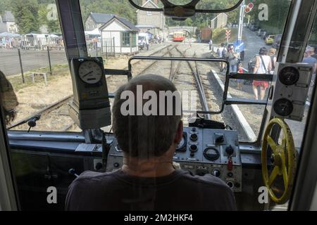 Zug der Fyfties auf der Eisenbahn | Chemin de fer du Bocq avec des trains des annes cinquante 05/08/2018 Stockfoto