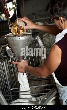 Illustration zeigt einen Besuch auf der Sauvenière Farm, die Foie Gras produziert, in Florennes, Freitag, den 10. August 2018. BELGA PHOTO VIRGINIE LEFOUR Stockfoto